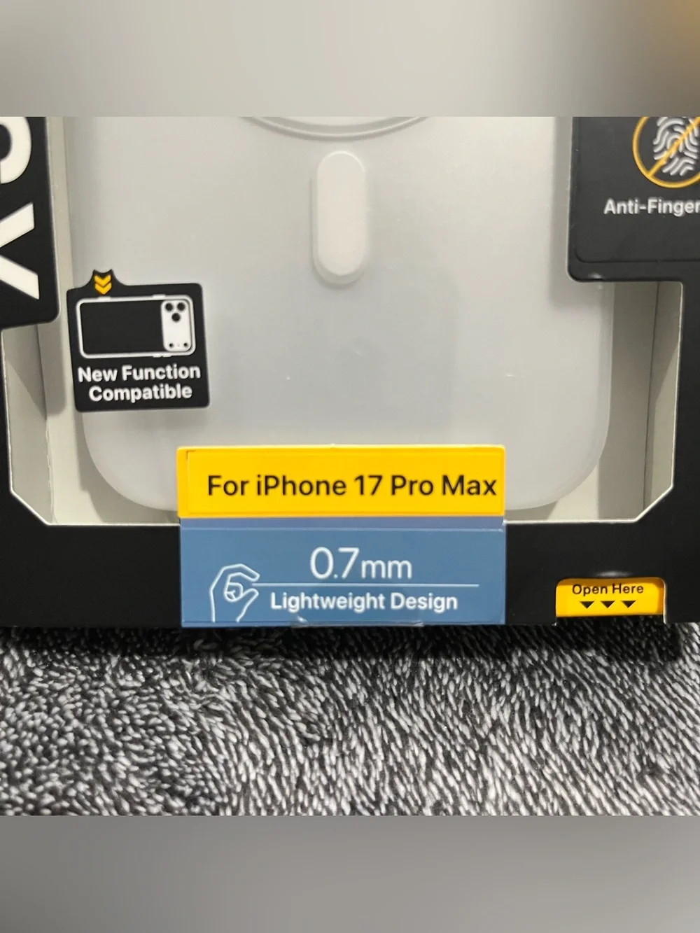 Iphone 17 Pro Max ultra thin magnetic  phone case